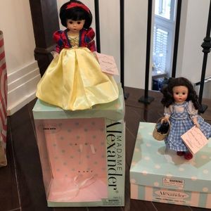 Madame Alexander Snow White collectable doll.